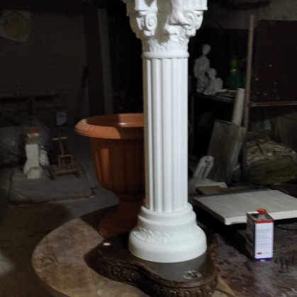 ქანდაკება "ანგელოზი მტრედით":
საერთო სიმაღლე- 150 სმ, ხელოვნური მარმარილო